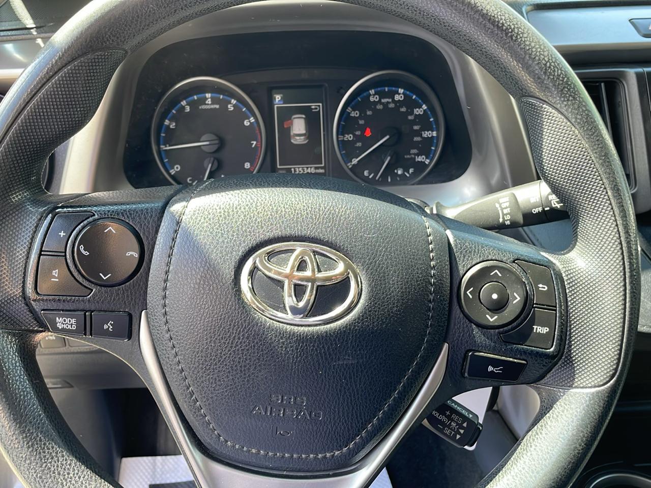 Toyota RAV4 LE AWD 2017
