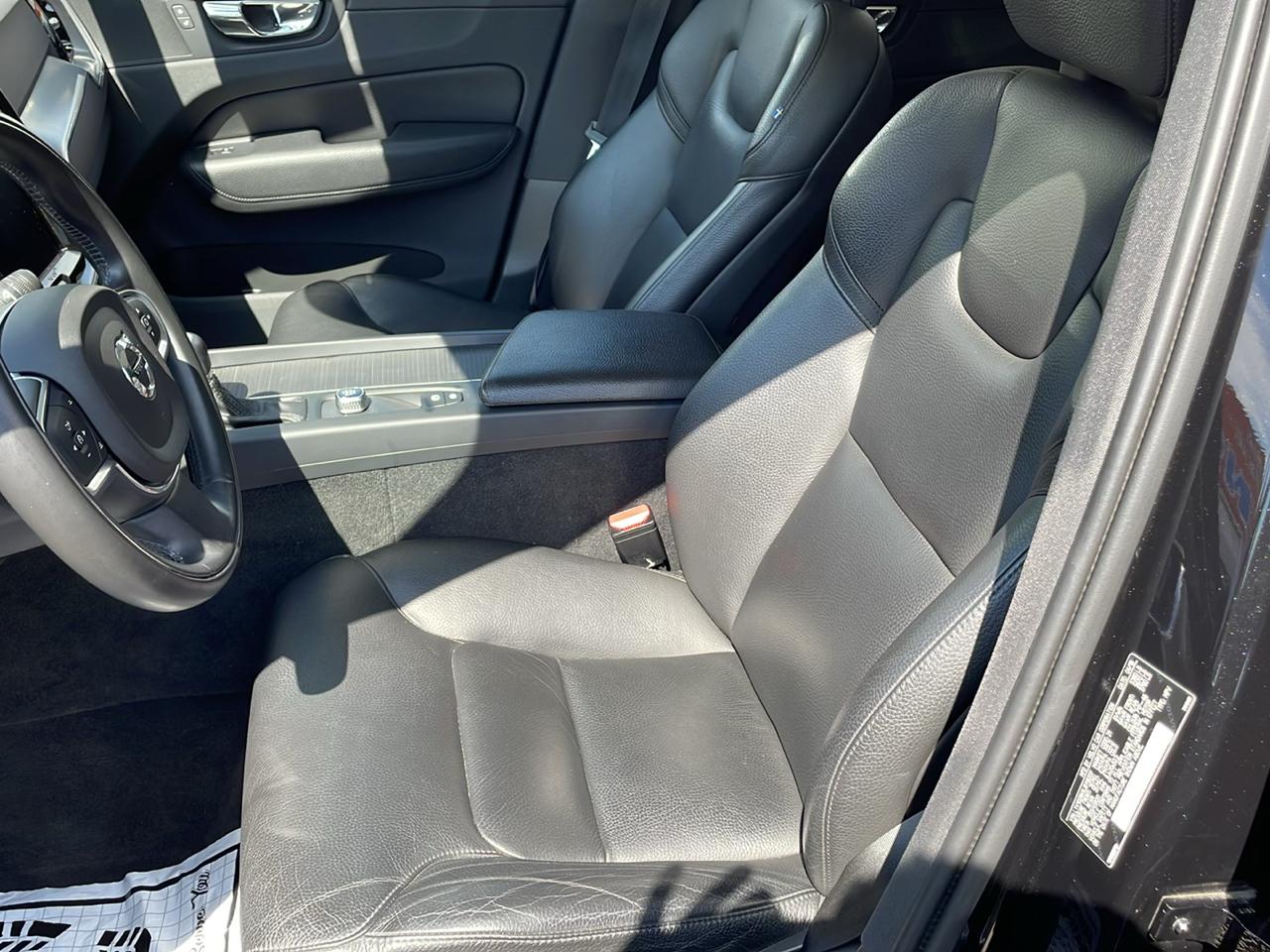 Volvo XC60 T5 Momentum AWD 2018