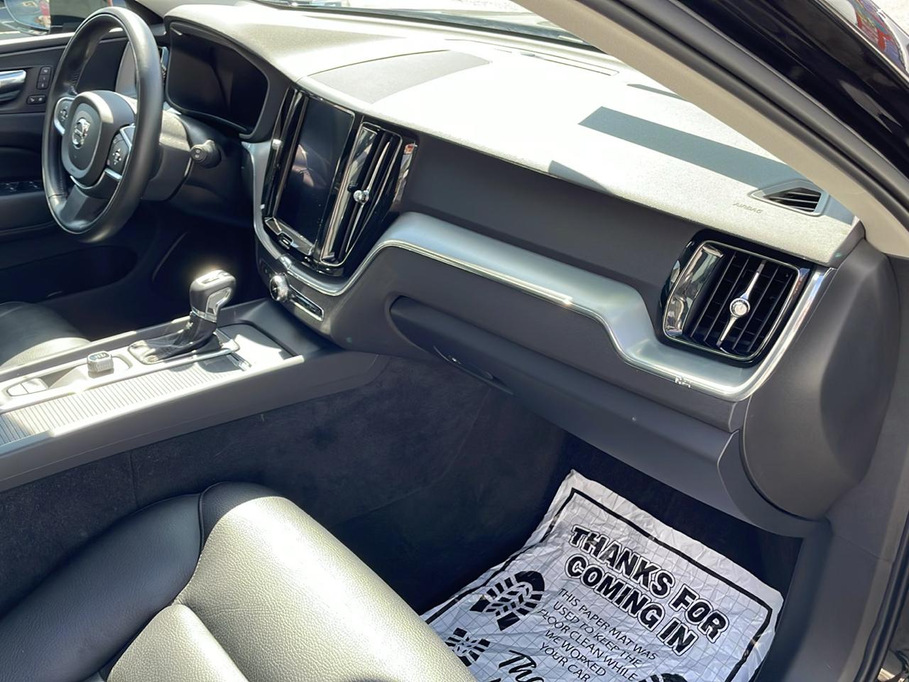 Volvo XC60 T5 Momentum AWD 2018