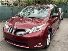 2017 Toyota Sienna 