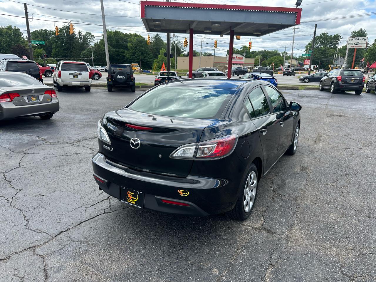 Mazda MAZDA3 4dr Sdn Auto i Sport 2011