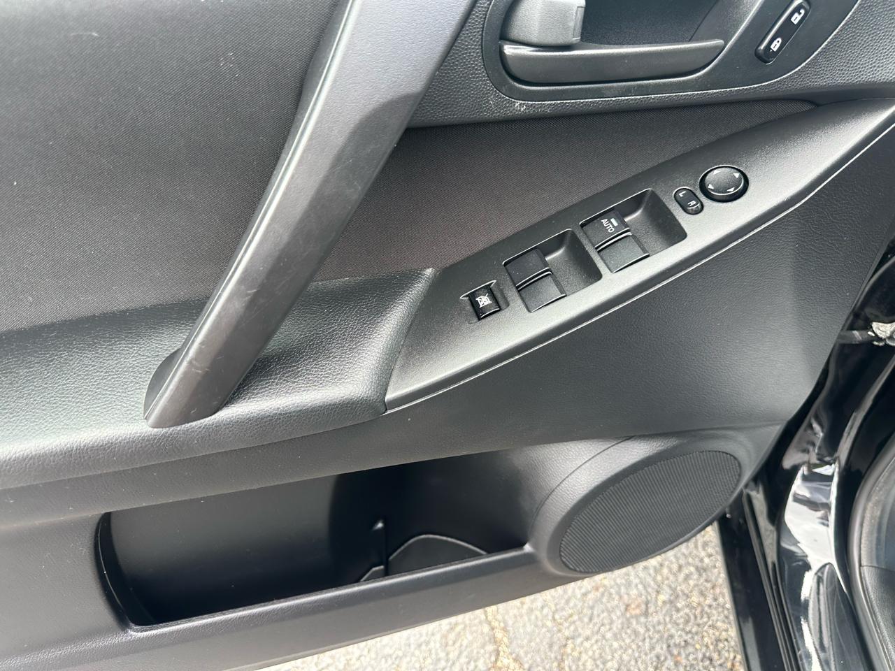 Mazda MAZDA3 4dr Sdn Auto i Sport 2011