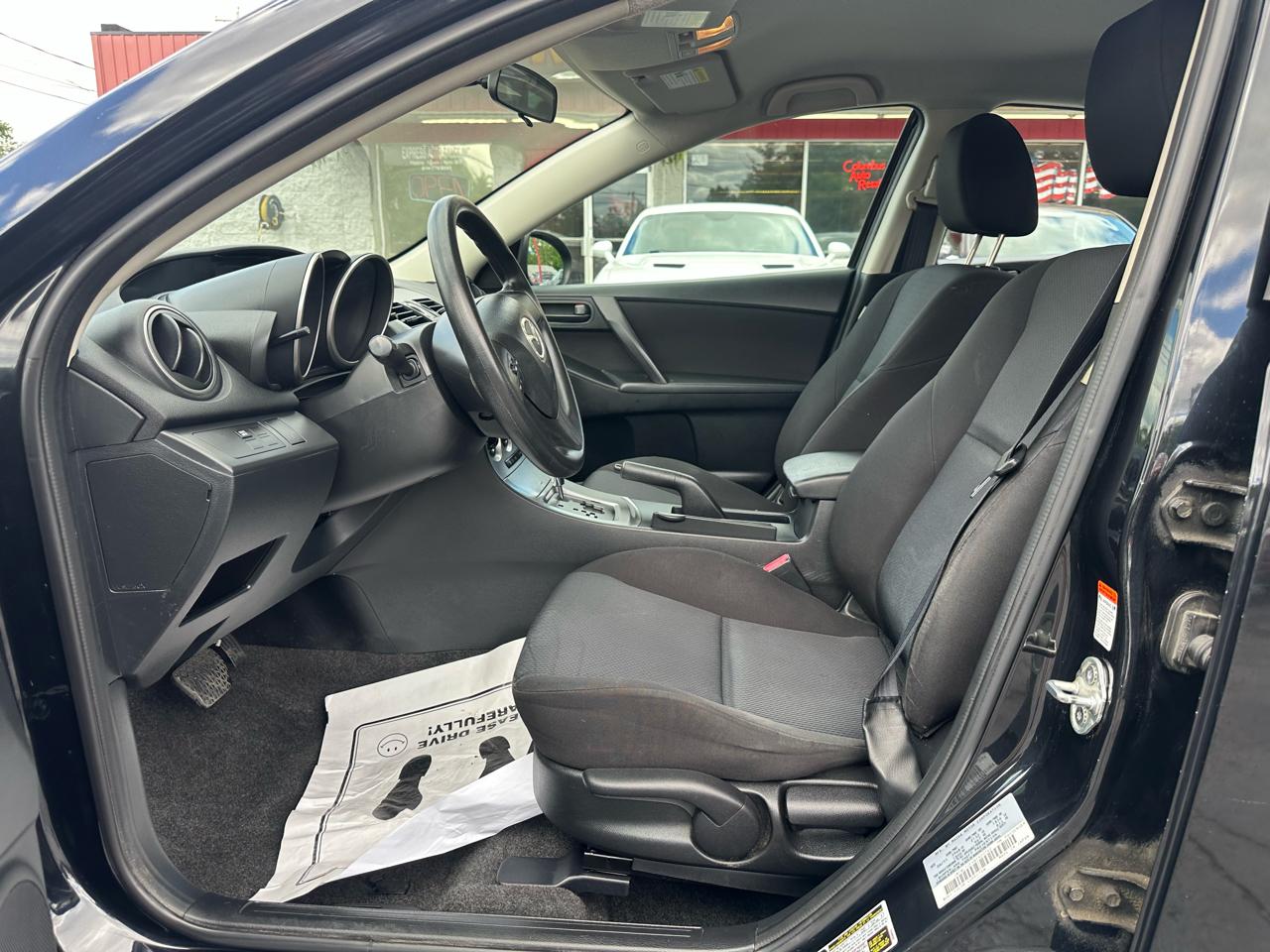 Mazda MAZDA3 4dr Sdn Auto i Sport 2011
