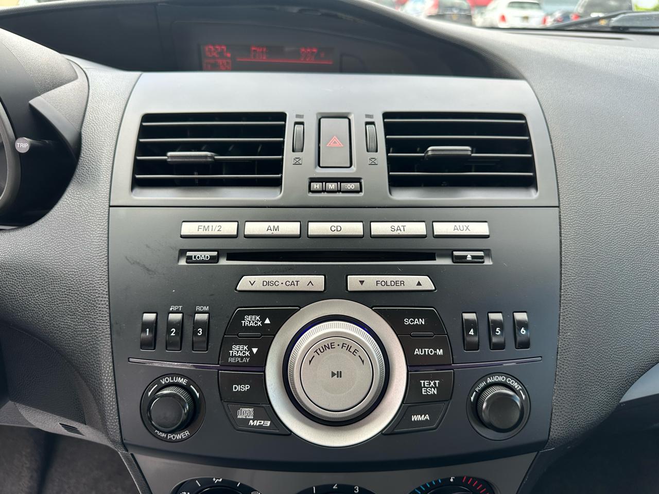 Mazda MAZDA3 4dr Sdn Auto i Sport 2011