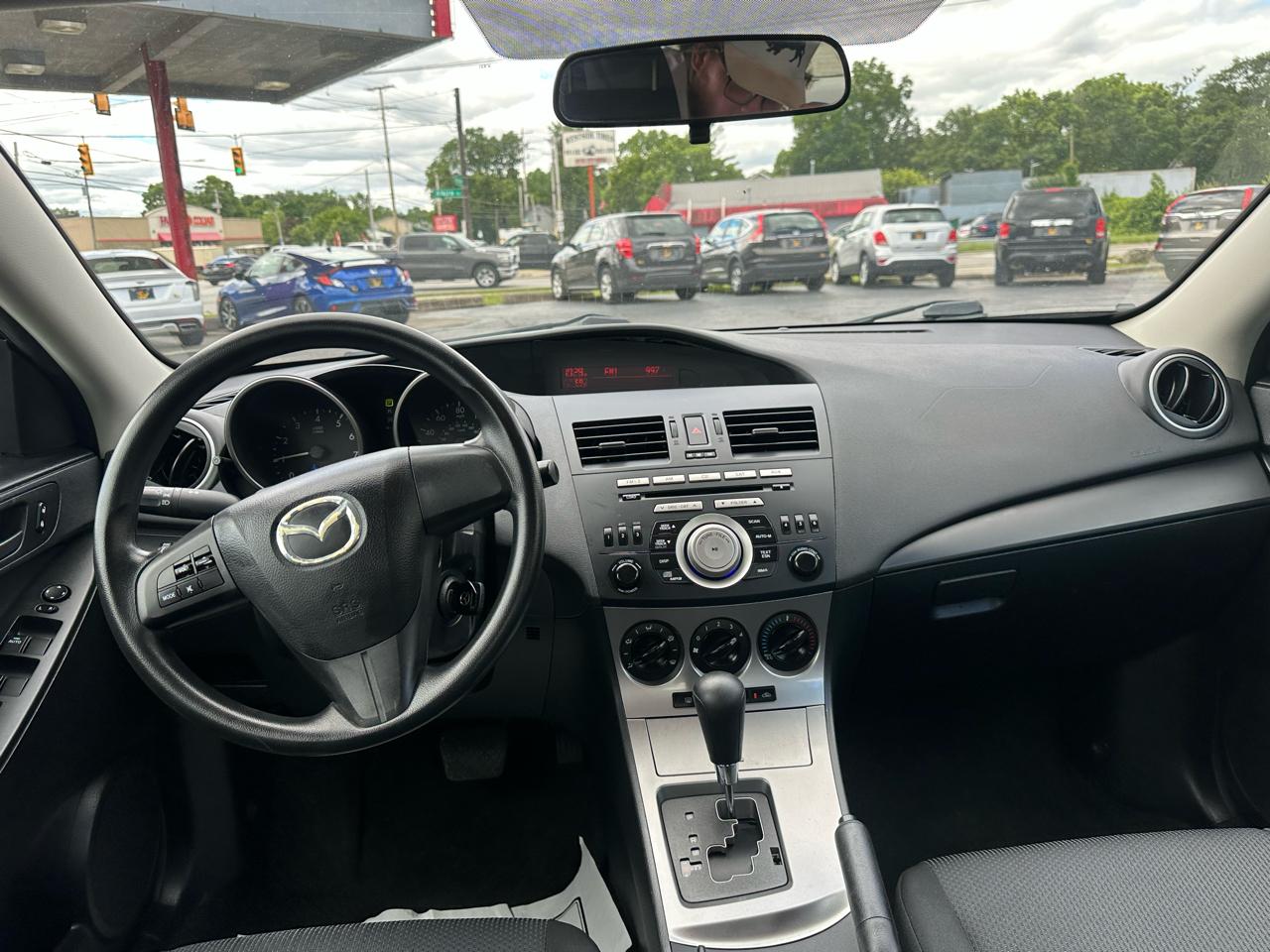 Mazda MAZDA3 4dr Sdn Auto i Sport 2011
