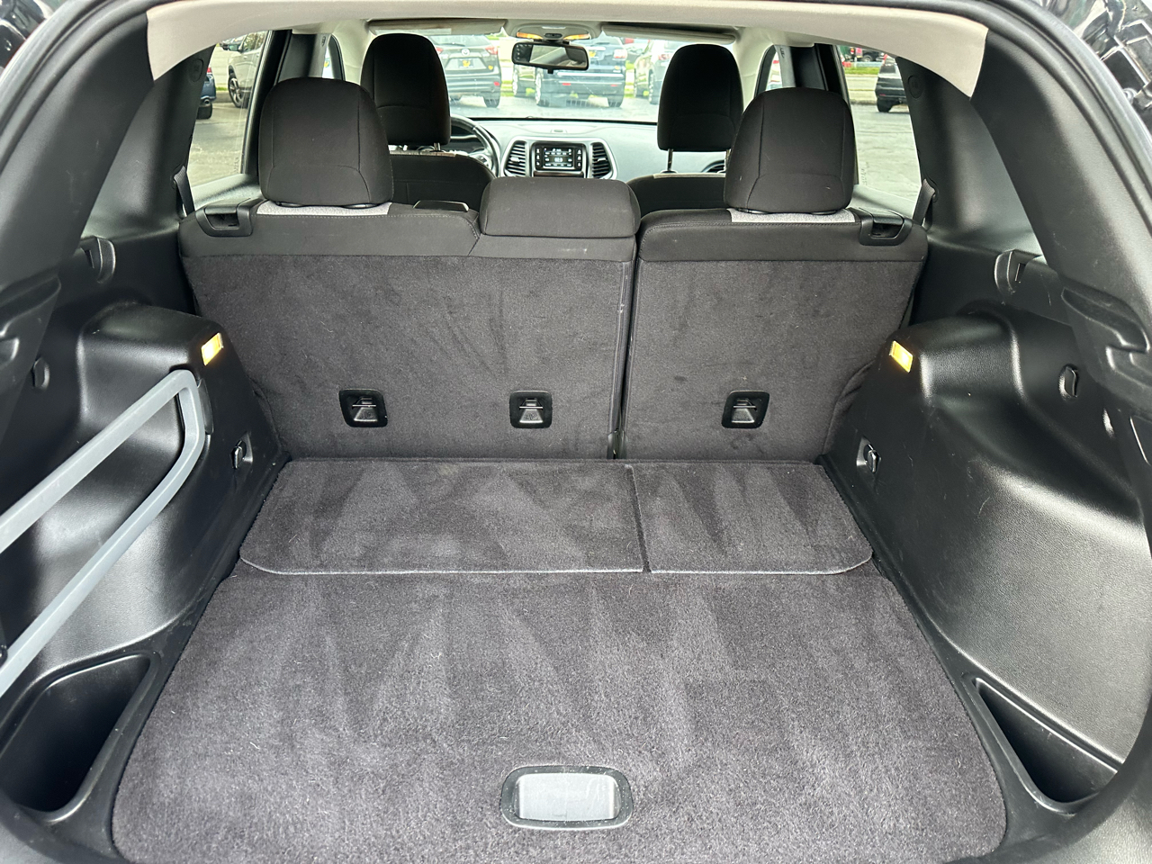 Jeep Cherokee 4WD 4dr Latitude 2014 Jeep Cherokee 4WD 4dr Latitude 2014