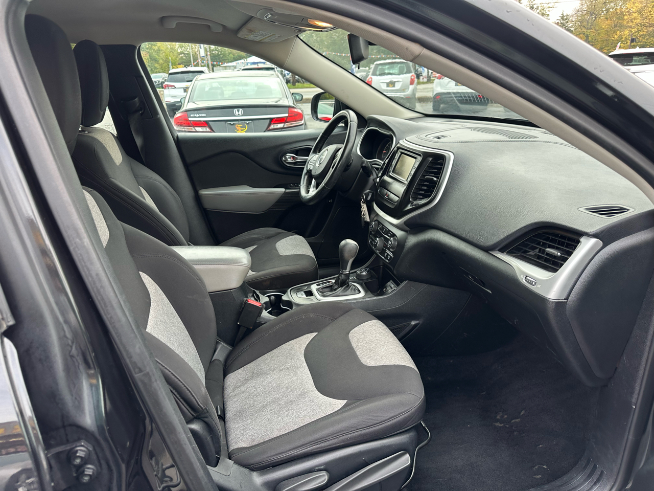 Jeep Cherokee 4WD 4dr Latitude 2014 Jeep Cherokee 4WD 4dr Latitude 2014