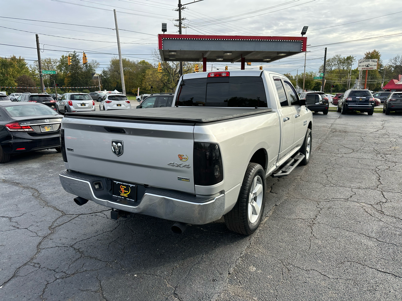 RAM 1500 4WD Quad Cab 140.5" SLT 2013 RAM 1500 4WD Quad Cab 140.5" SLT 2013