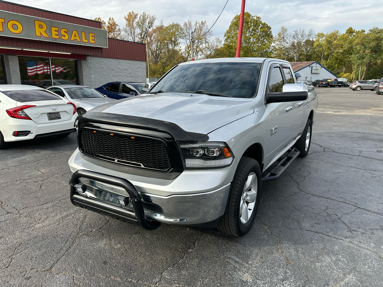 RAM 1500 4WD Quad Cab 140.5" SLT 2013 RAM 1500 4WD Quad Cab 140.5" SLT 2013