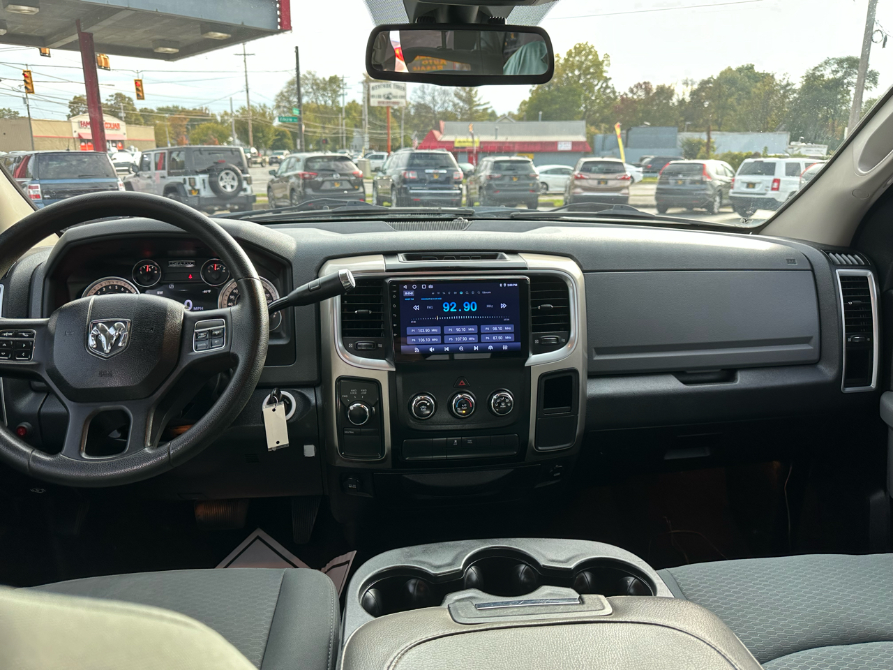 RAM 1500 4WD Quad Cab 140.5" SLT 2013 RAM 1500 4WD Quad Cab 140.5" SLT 2013