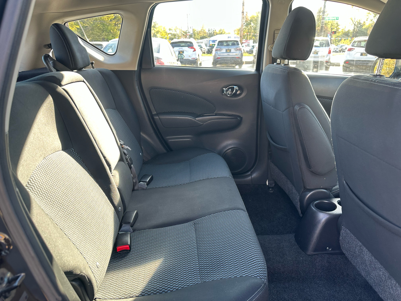 Nissan Versa Note 5dr HB CVT 1.6 SV 2014 Nissan Versa Note 5dr HB CVT 1.6 SV 2014