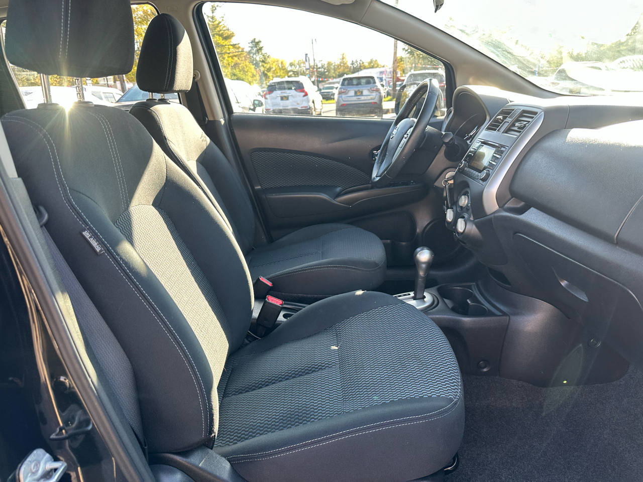 Nissan Versa Note 5dr HB CVT 1.6 SV 2014 Nissan Versa Note 5dr HB CVT 1.6 SV 2014
