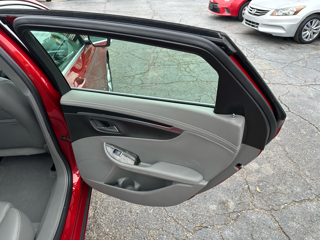 Chevrolet Impala 4dr Sdn LT w/2LT 2014 Chevrolet Impala 4dr Sdn LT w/2LT 2014