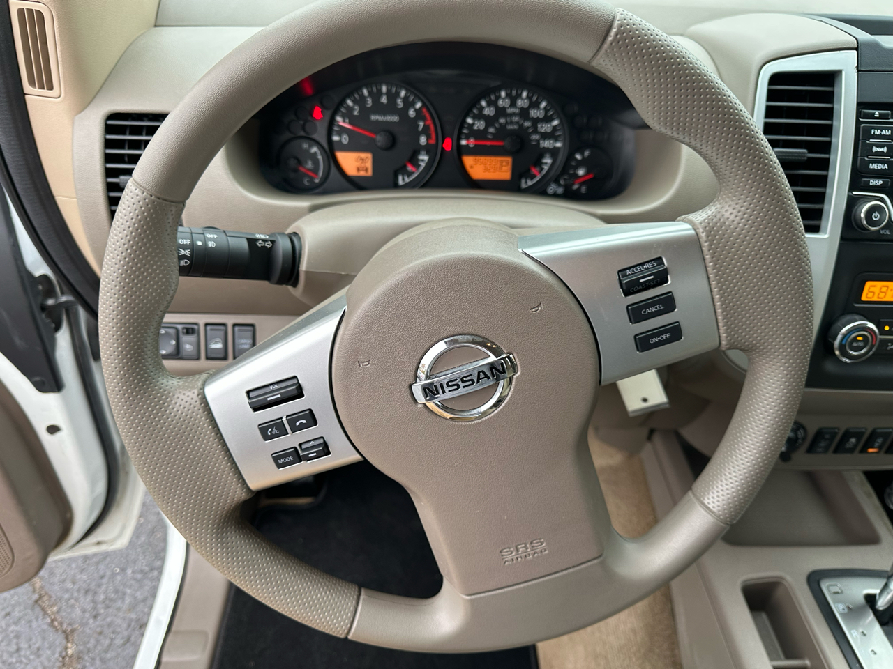 Nissan Frontier 4WD King Cab Auto SV 2015 Nissan Frontier 4WD King Cab Auto SV 2015