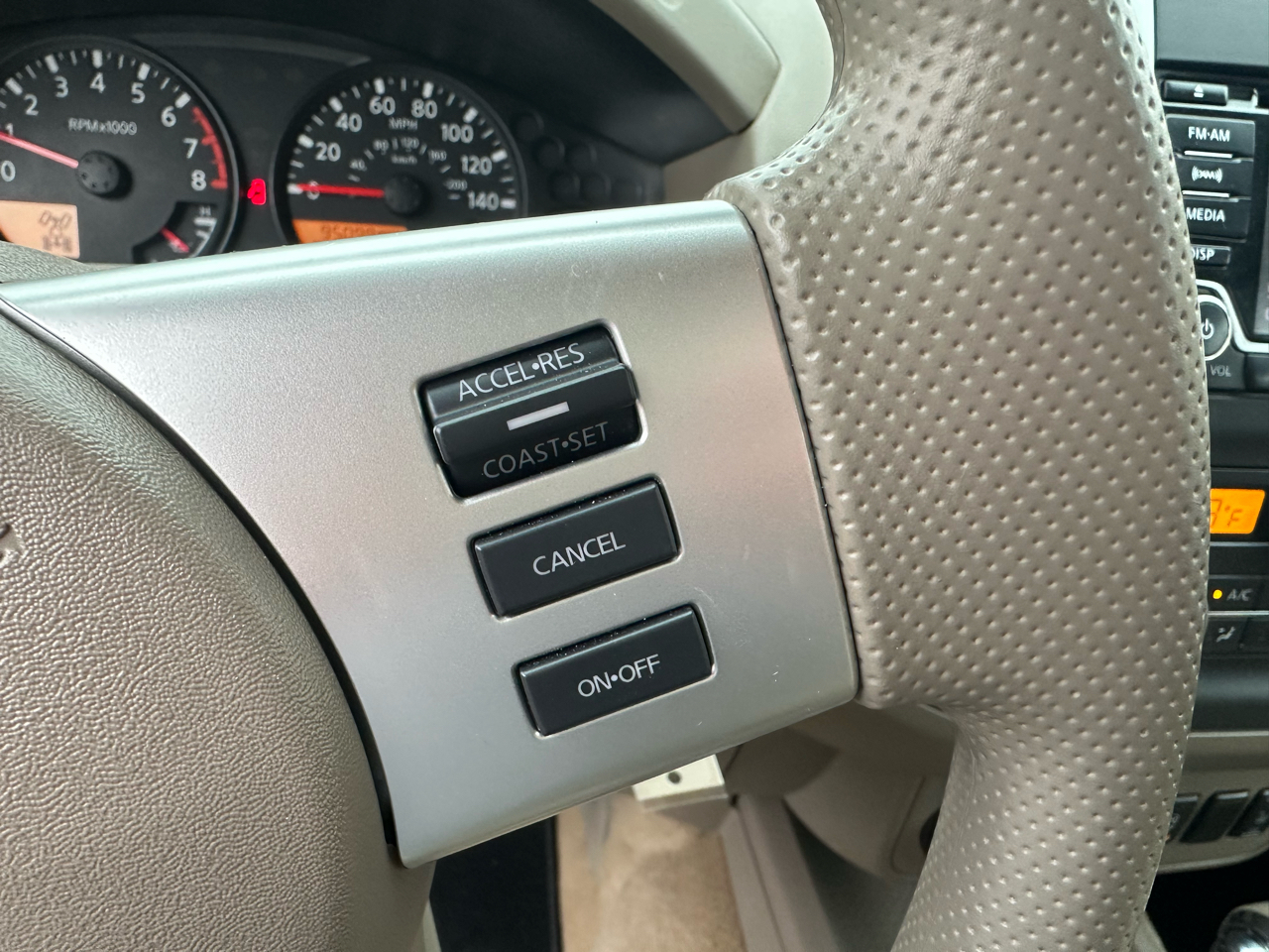 Nissan Frontier 4WD King Cab Auto SV 2015 Nissan Frontier 4WD King Cab Auto SV 2015