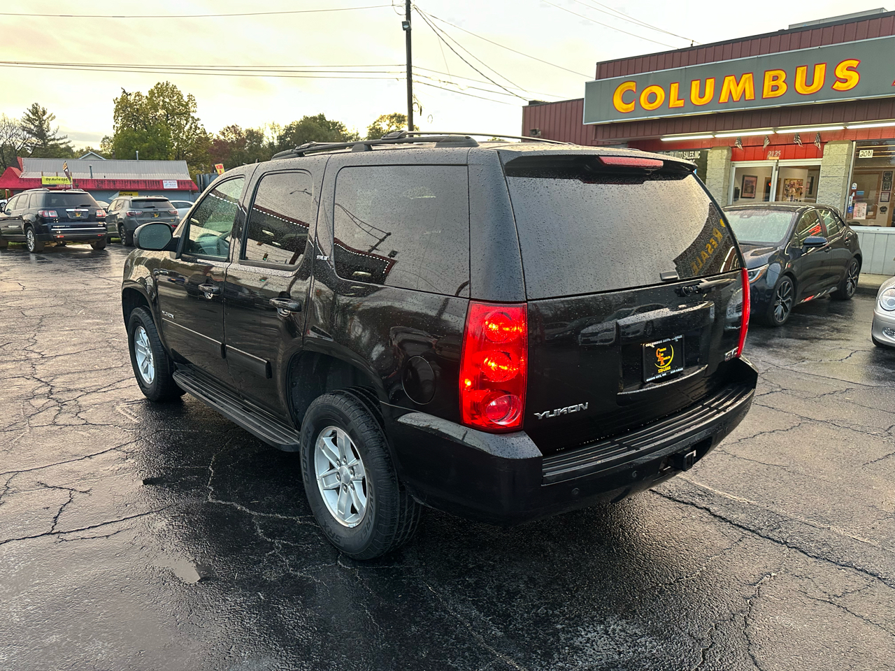 GMC Yukon 4WD 4dr 1500 SLT 2013 GMC Yukon 4WD 4dr 1500 SLT 2013