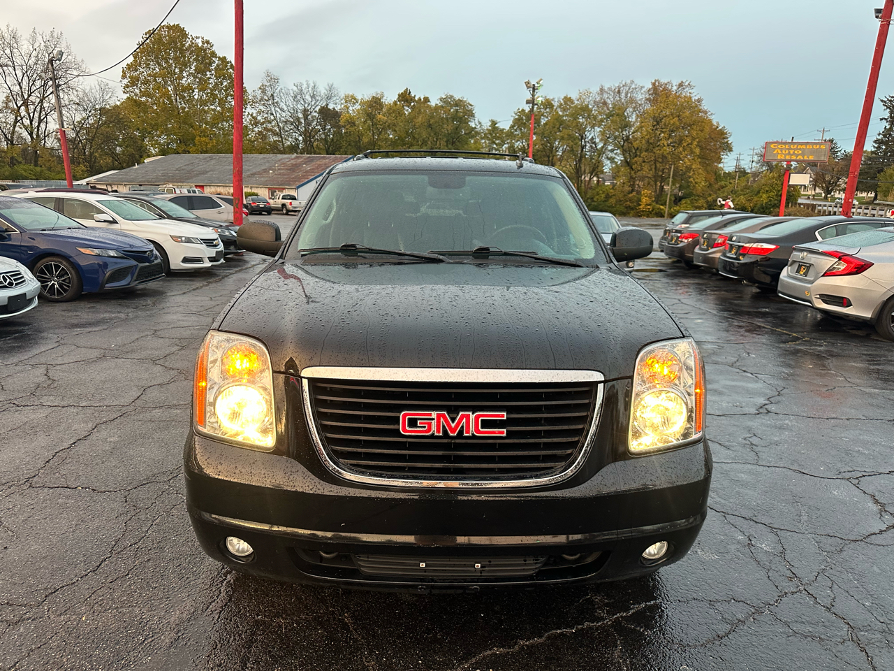 GMC Yukon 4WD 4dr 1500 SLT 2013 GMC Yukon 4WD 4dr 1500 SLT 2013
