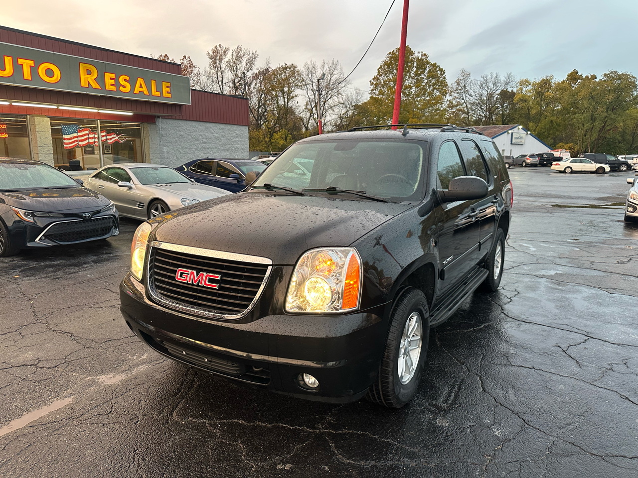 GMC Yukon 4WD 4dr 1500 SLT 2013 GMC Yukon 4WD 4dr 1500 SLT 2013