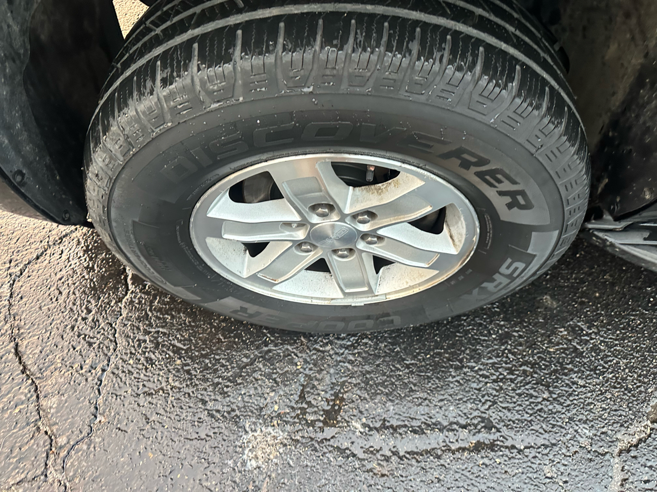 GMC Yukon 4WD 4dr 1500 SLT 2013 GMC Yukon 4WD 4dr 1500 SLT 2013