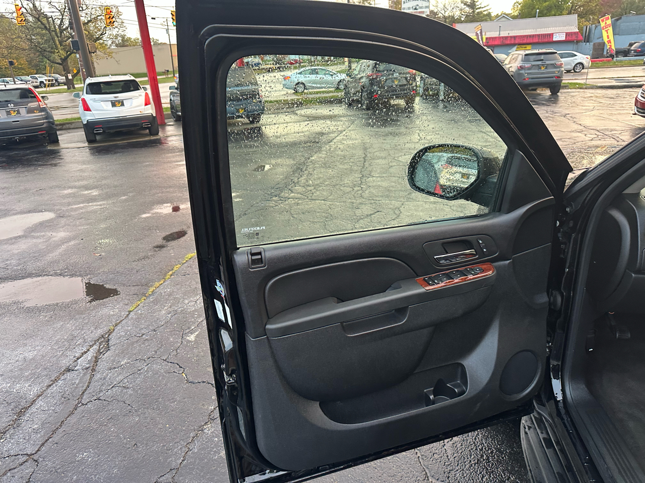 GMC Yukon 4WD 4dr 1500 SLT 2013 GMC Yukon 4WD 4dr 1500 SLT 2013