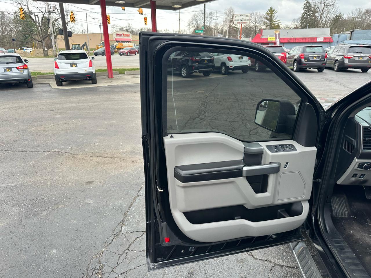 Ford F-150 2WD SuperCab 145" XLT 2016