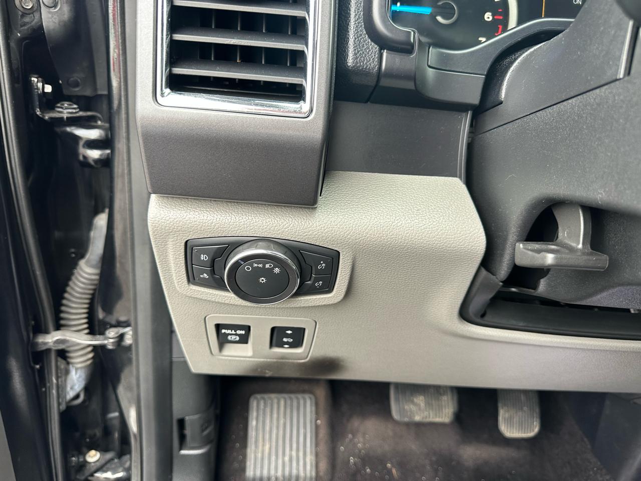 Ford F-150 2WD SuperCab 145" XLT 2016