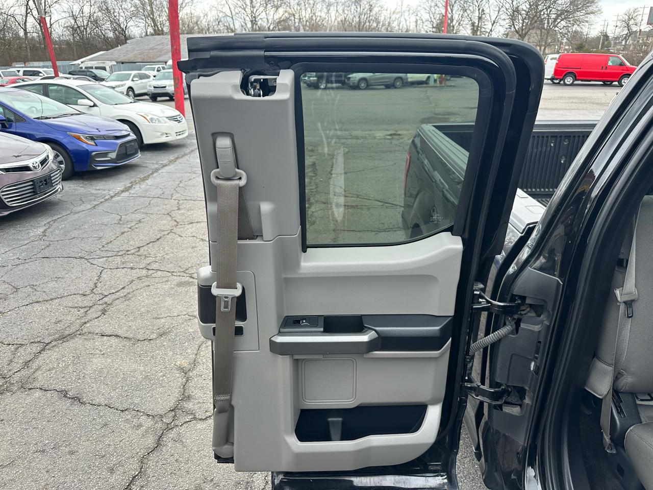 Ford F-150 2WD SuperCab 145" XLT 2016