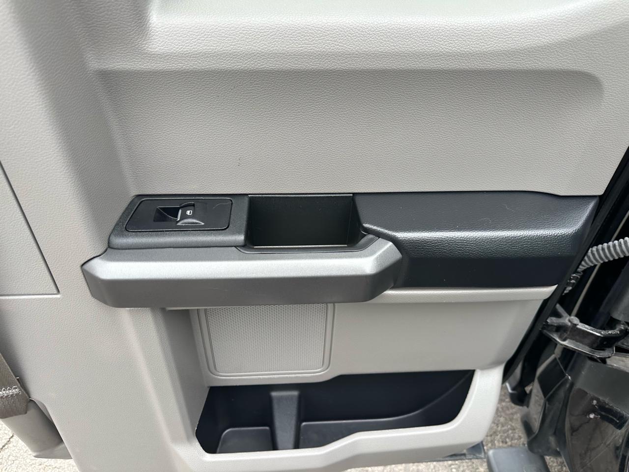 Ford F-150 2WD SuperCab 145" XLT 2016