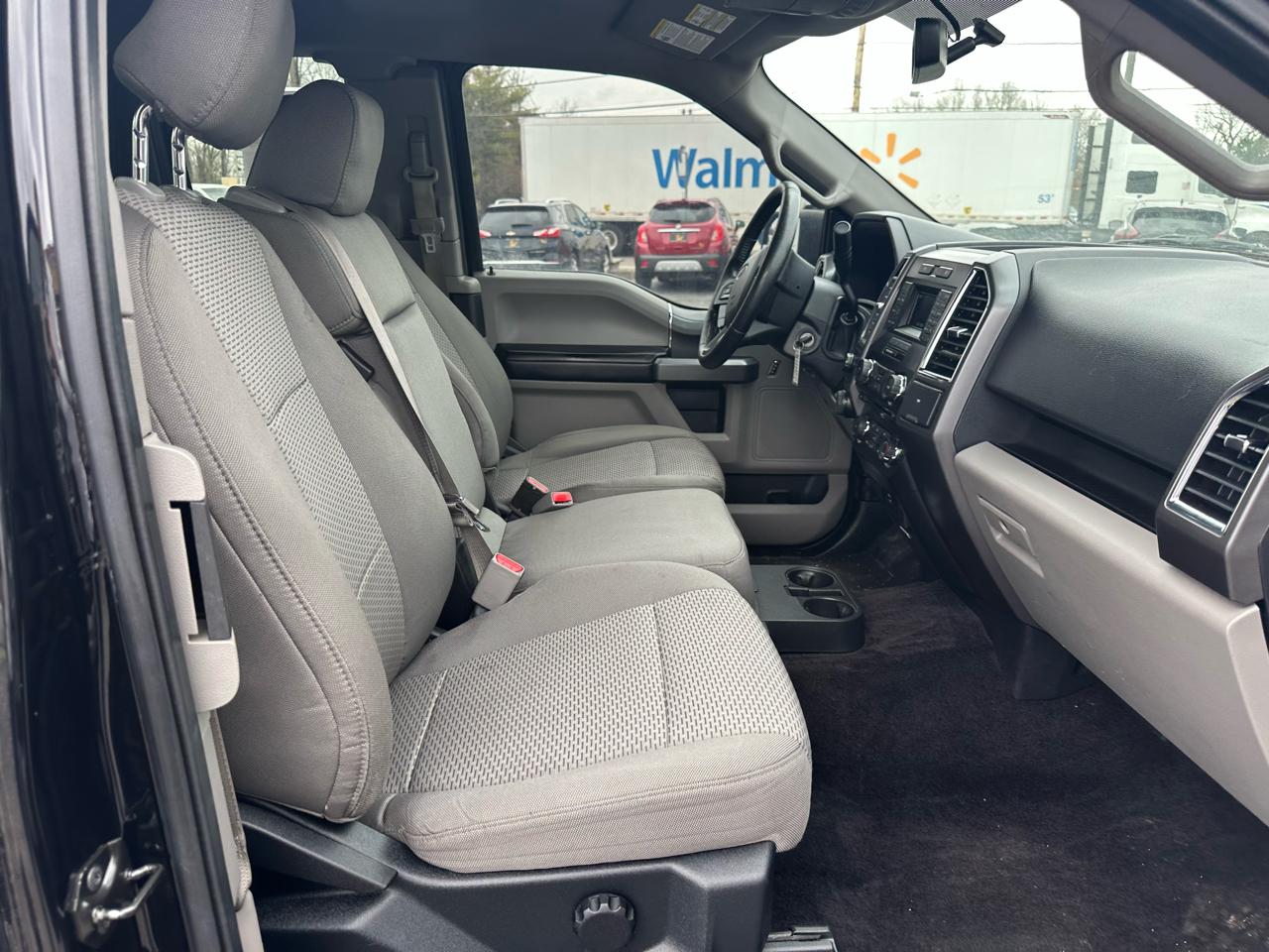 Ford F-150 2WD SuperCab 145" XLT 2016