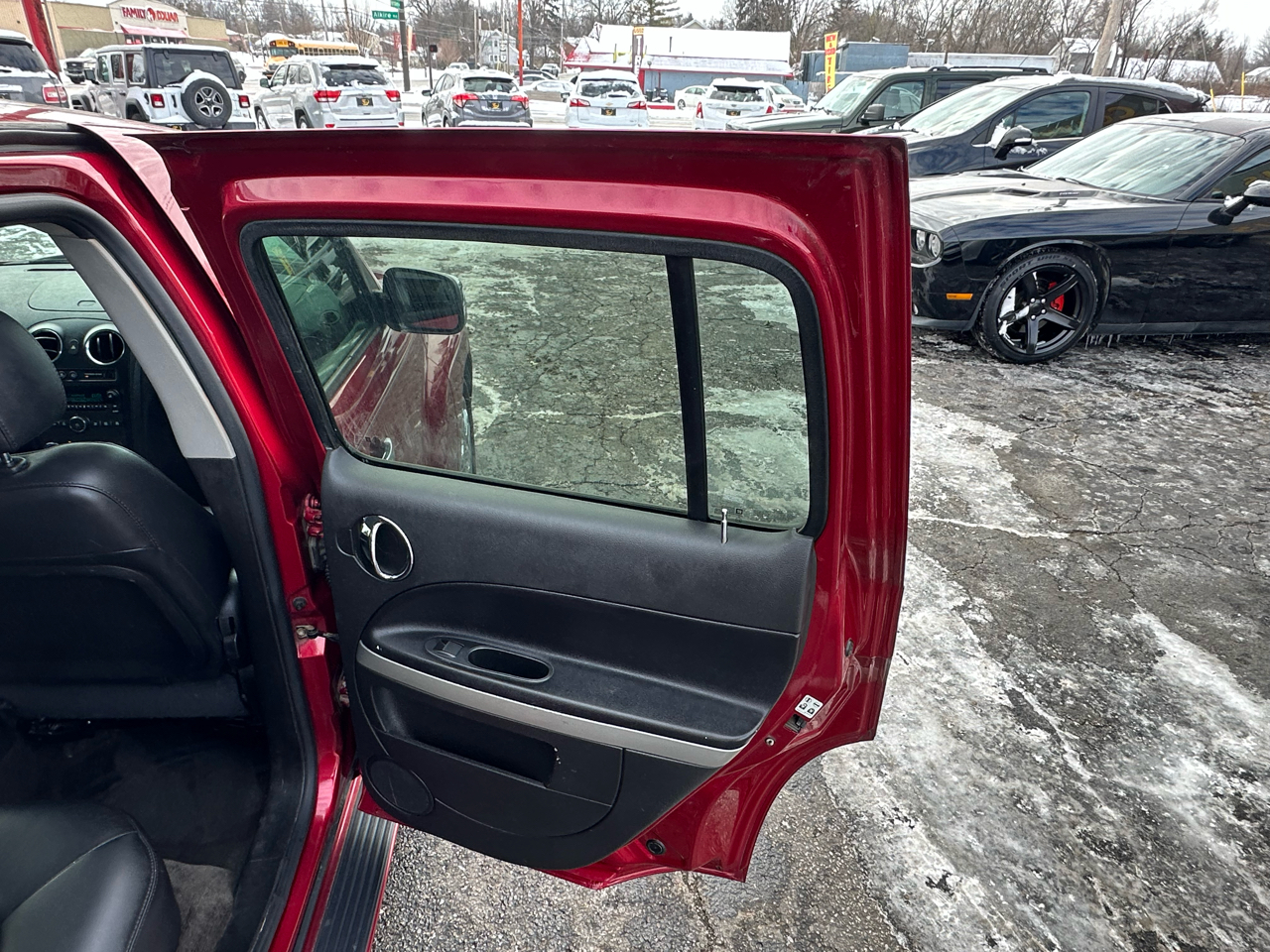 Chevrolet HHR FWD 4dr LT w/2LT 2011