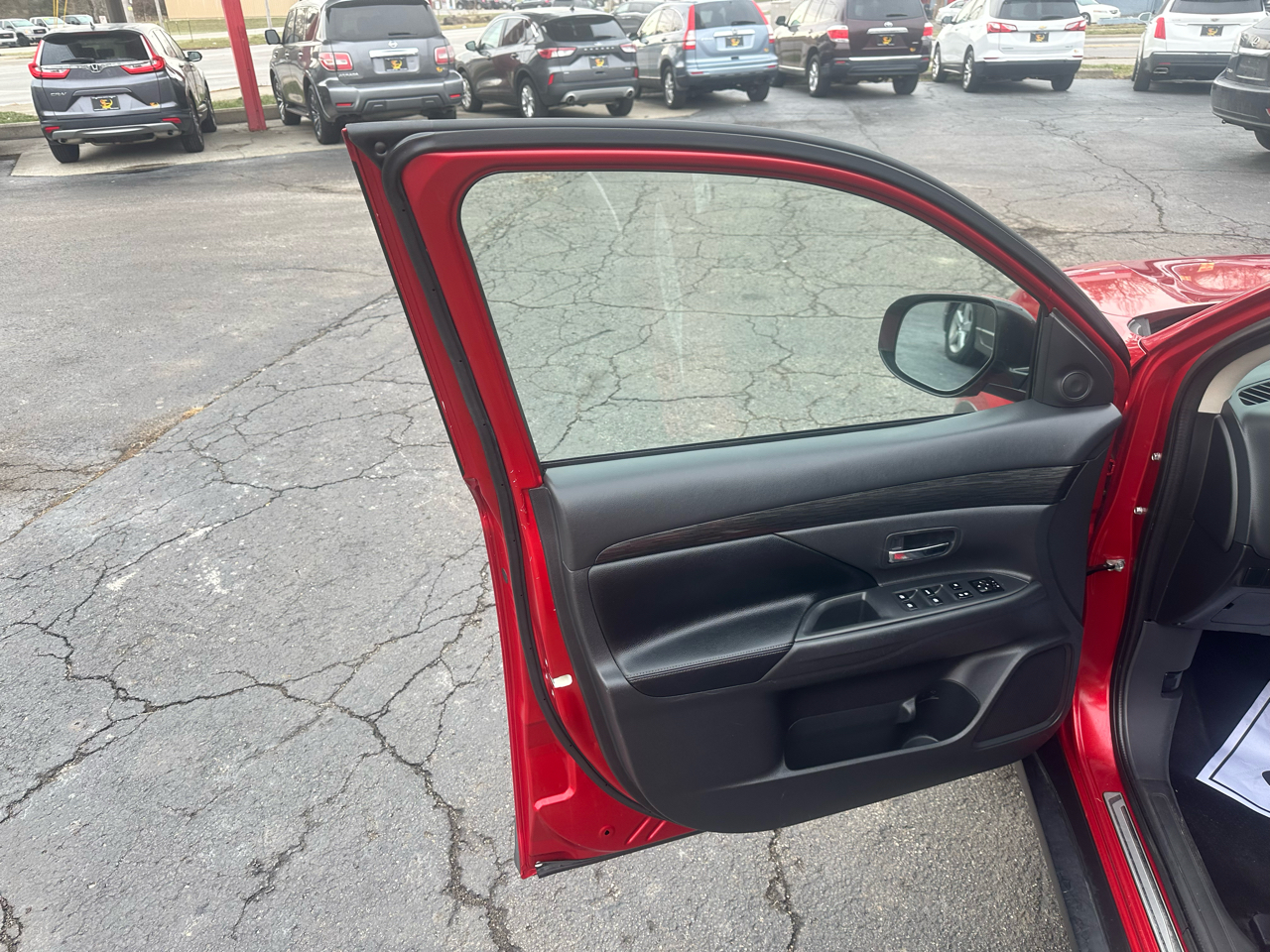 Mitsubishi Outlander SEL FWD 2016