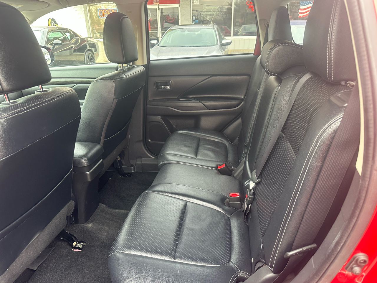 Mitsubishi Outlander SEL FWD 2016