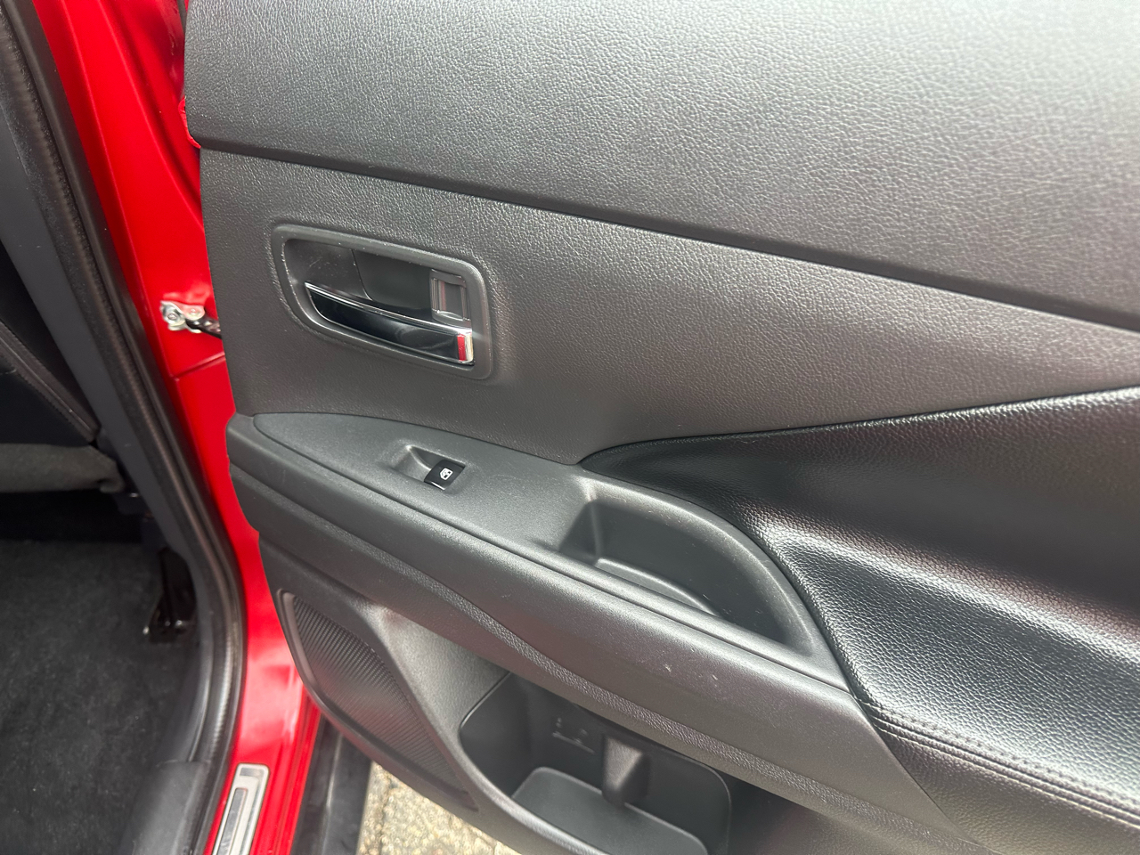 Mitsubishi Outlander SEL FWD 2016