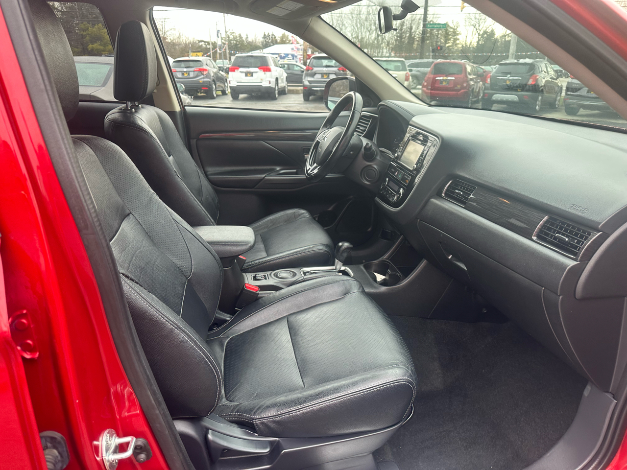 Mitsubishi Outlander SEL FWD 2016