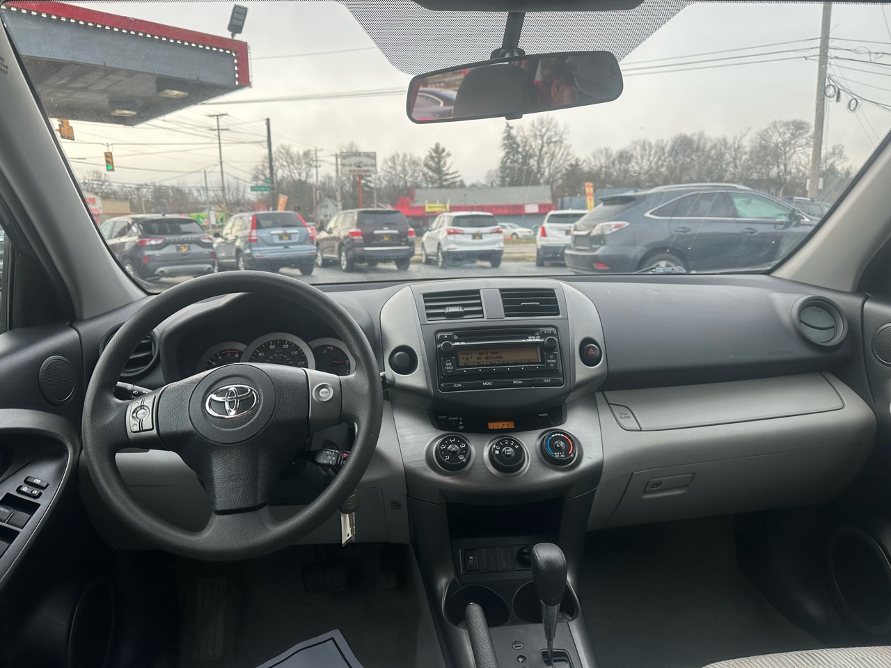 Toyota RAV4 FWD 4dr I4 (Natl) 2012
