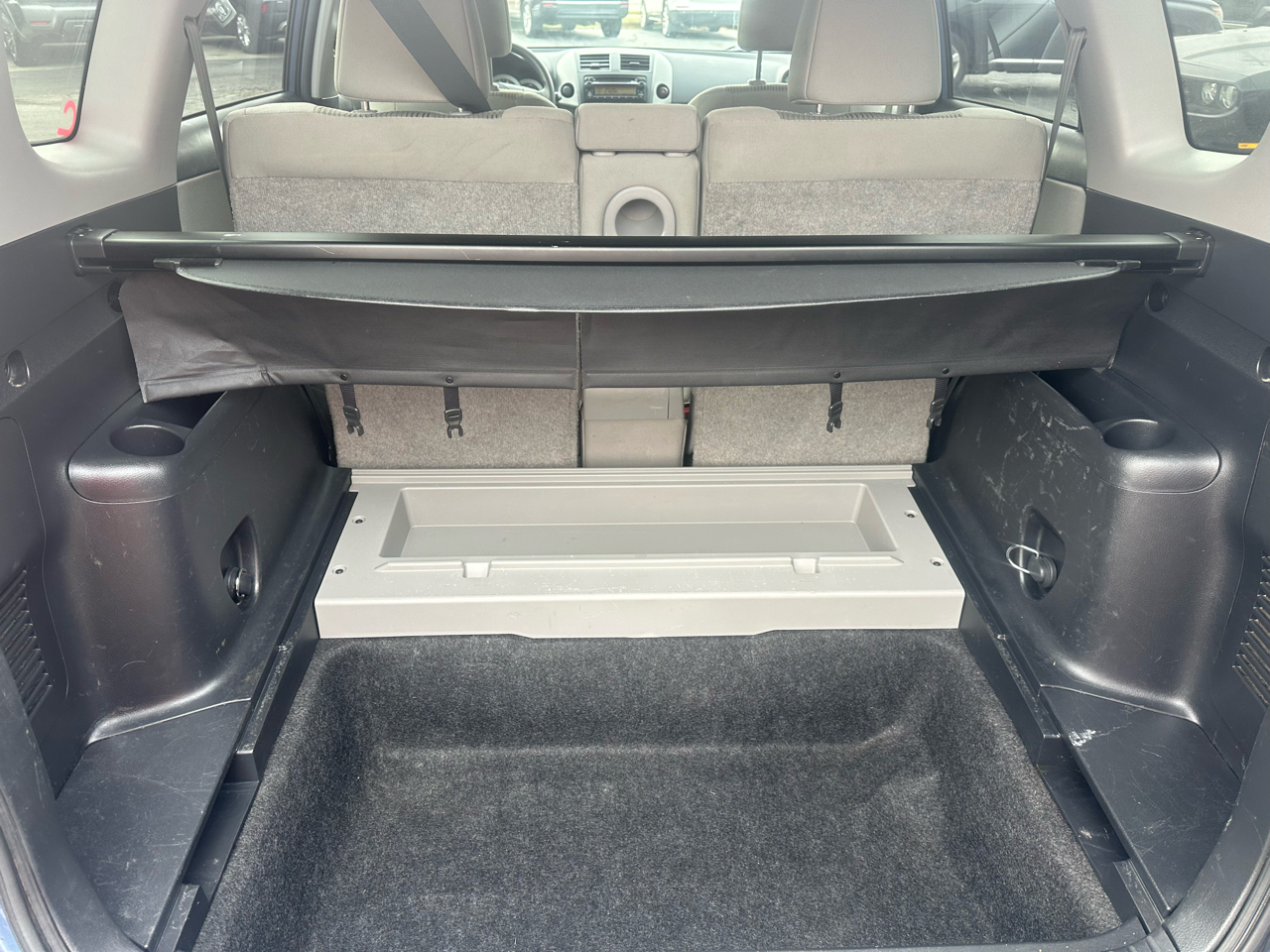 Toyota RAV4 FWD 4dr I4 (Natl) 2012