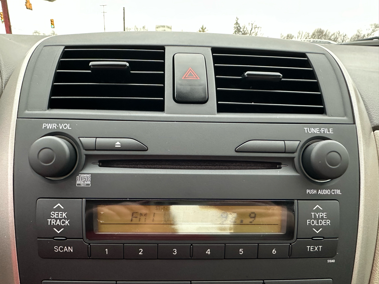 Toyota Corolla 4dr Sdn Man (Natl) 2009