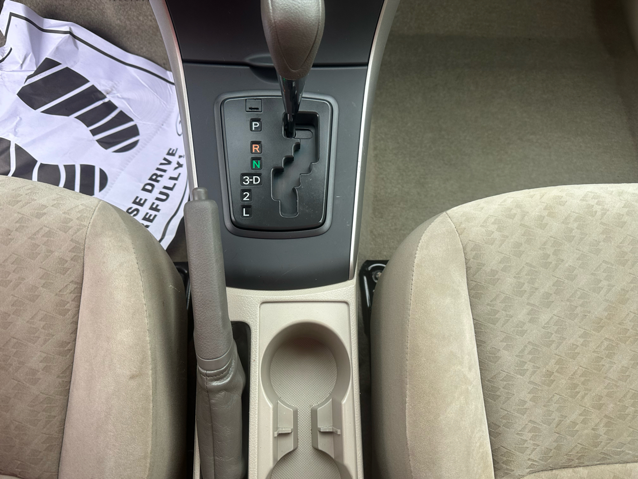 Toyota Corolla 4dr Sdn Man (Natl) 2009