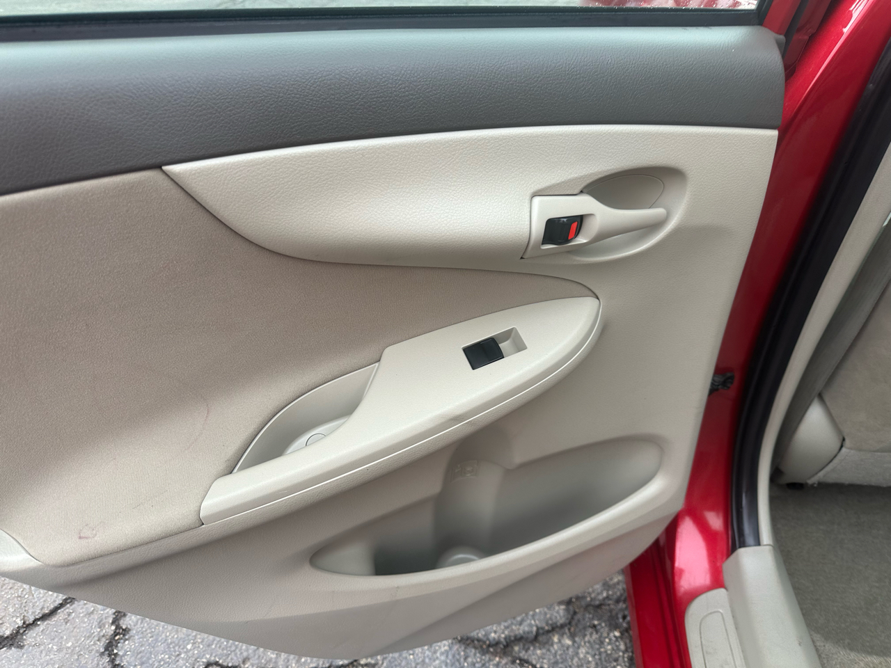 Toyota Corolla 4dr Sdn Man (Natl) 2009