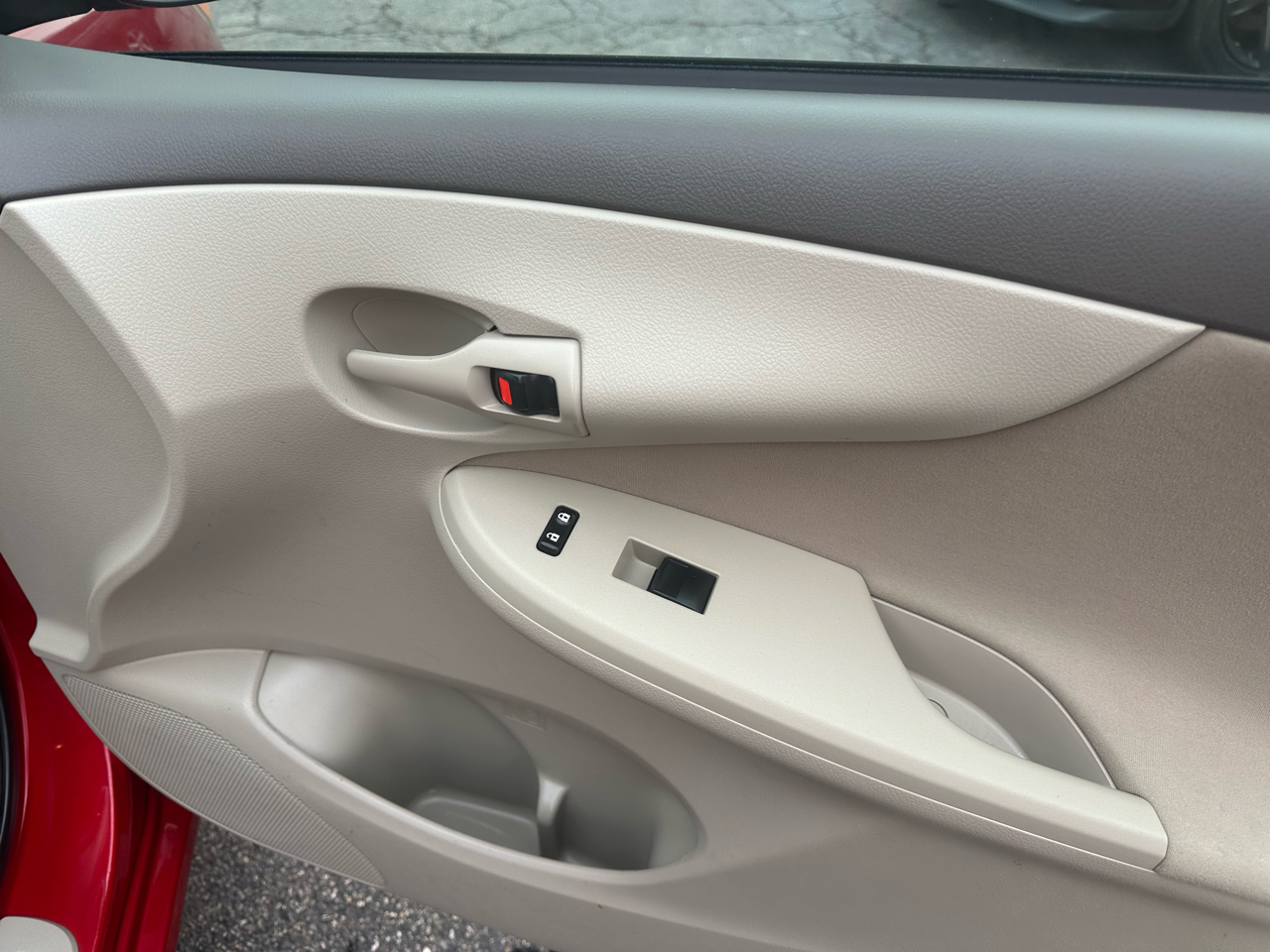 Toyota Corolla 4dr Sdn Man (Natl) 2009