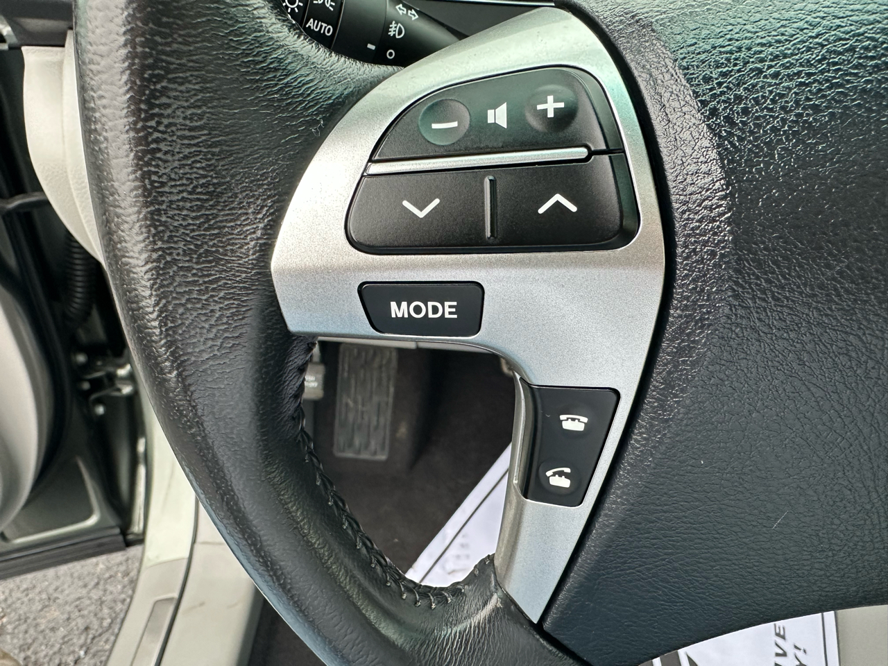 Toyota Highlander FWD 4dr V6 Limited (Natl) 2011