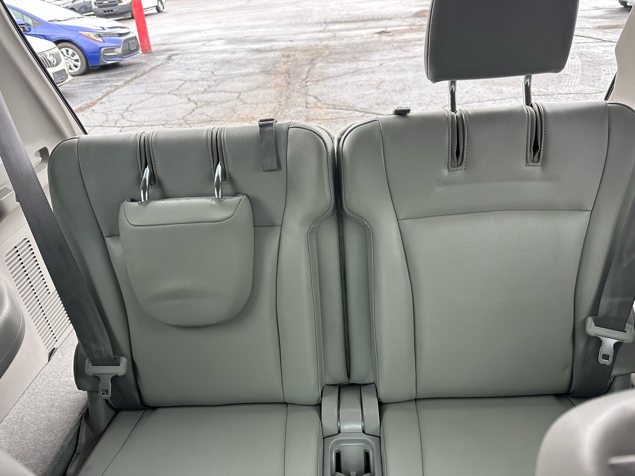 Toyota Highlander FWD 4dr V6 Limited (Natl) 2011