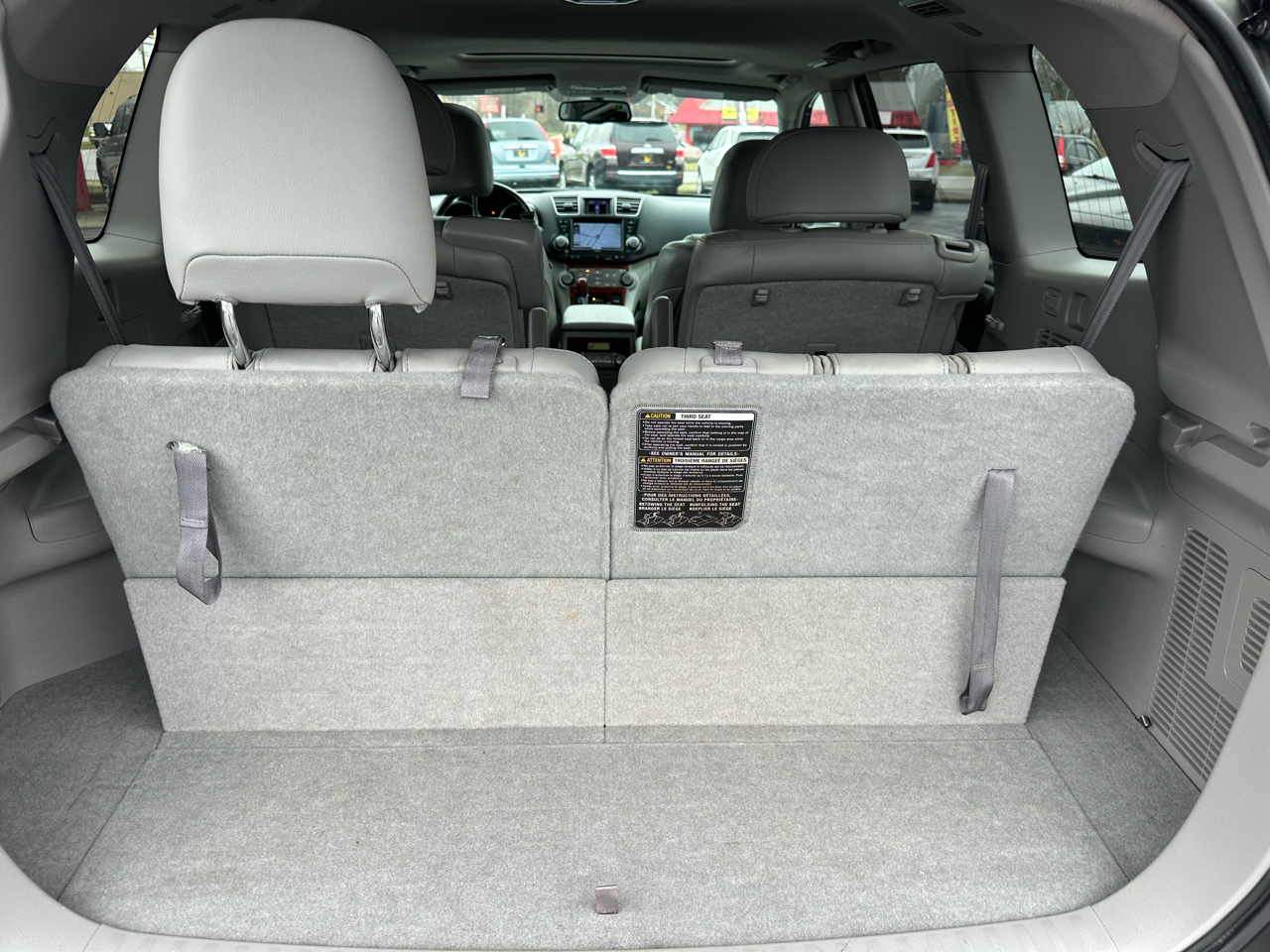 Toyota Highlander FWD 4dr V6 Limited (Natl) 2011