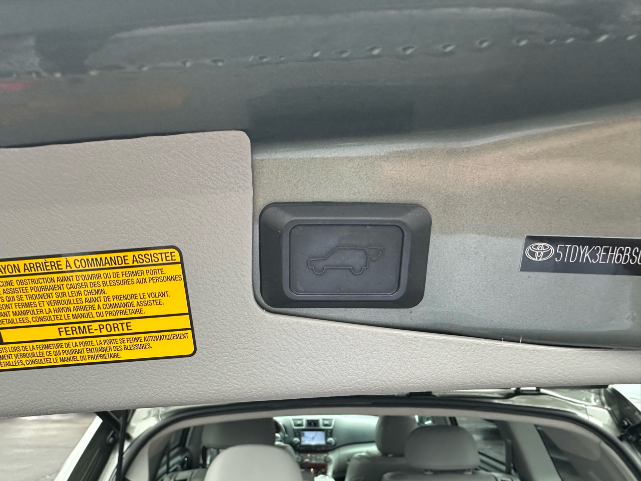 Toyota Highlander FWD 4dr V6 Limited (Natl) 2011