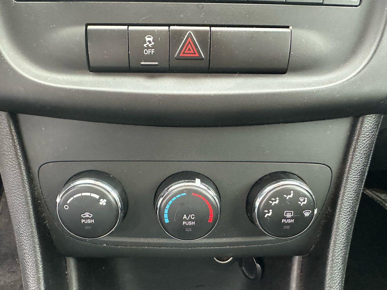 Dodge Avenger 4dr Sdn SE 2014