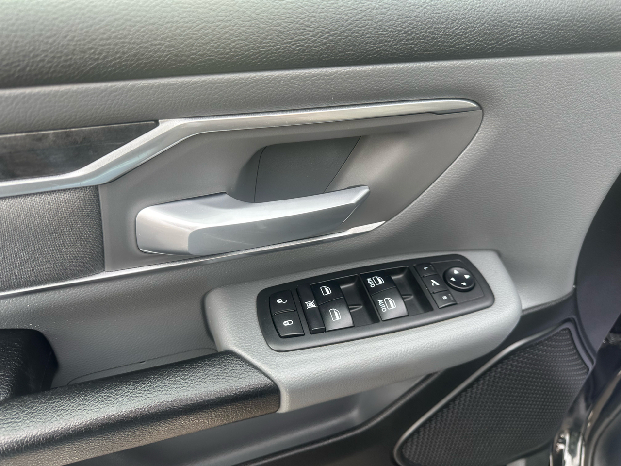 RAM 1500 Big Horn/Lone Star 4x4 Crew Cab 5'7" Box 2019