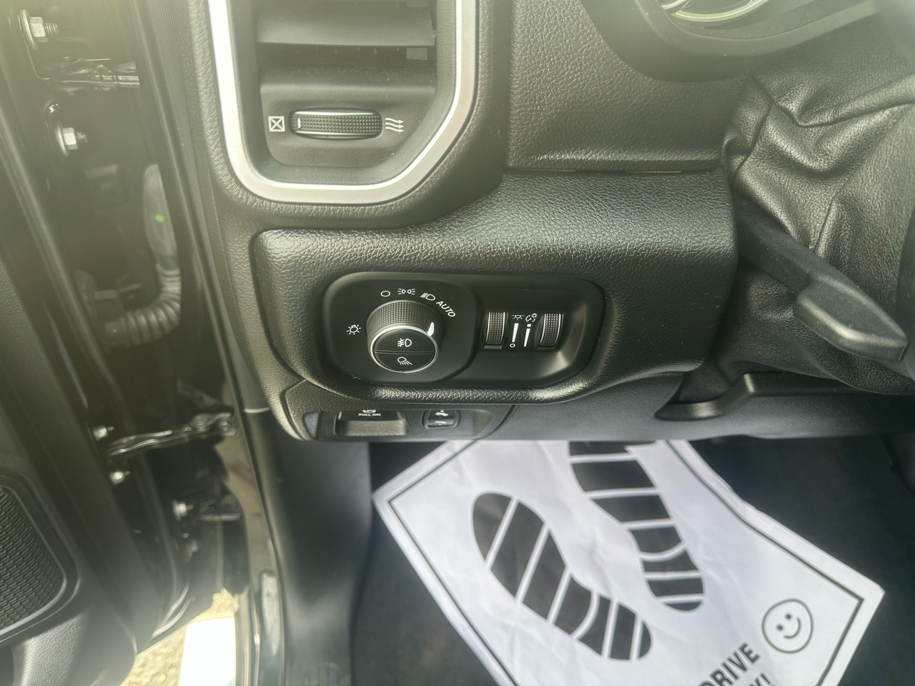 RAM 1500 Big Horn/Lone Star 4x4 Crew Cab 5'7" Box 2019