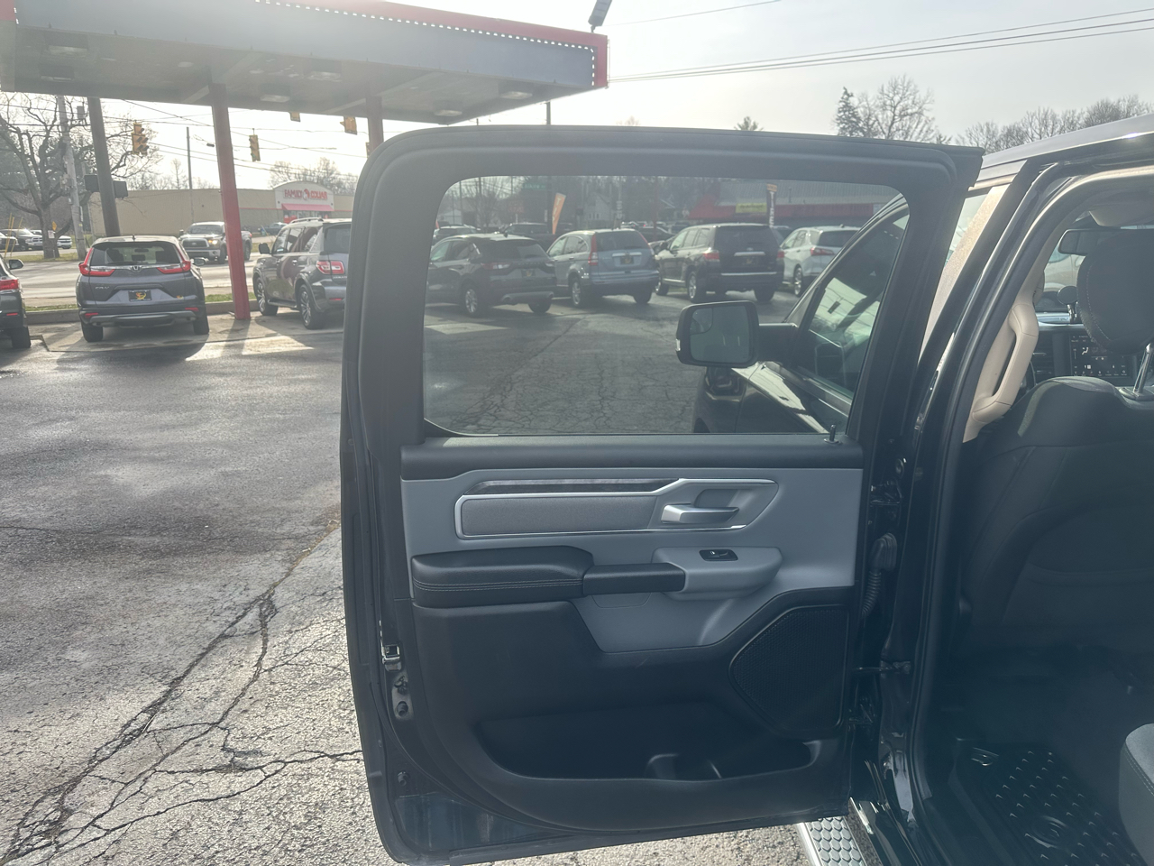 RAM 1500 Big Horn/Lone Star 4x4 Crew Cab 5'7" Box 2019