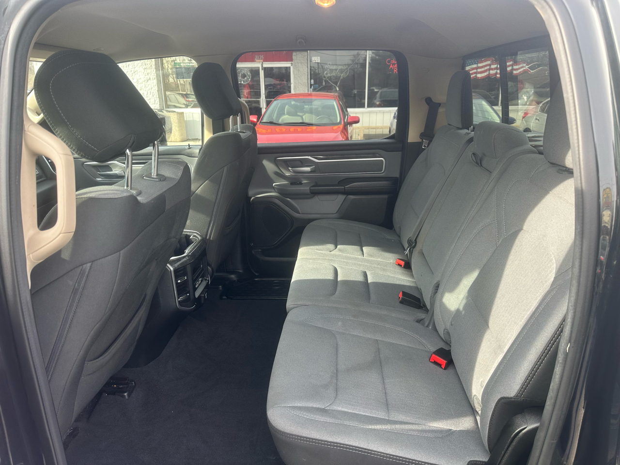 RAM 1500 Big Horn/Lone Star 4x4 Crew Cab 5'7" Box 2019