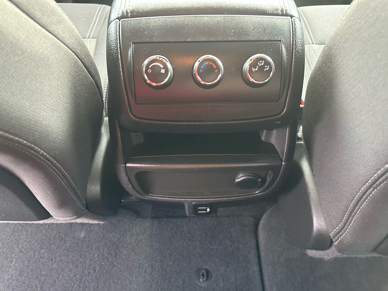 Chevrolet Traverse FWD 4dr LT w/1LT 2017